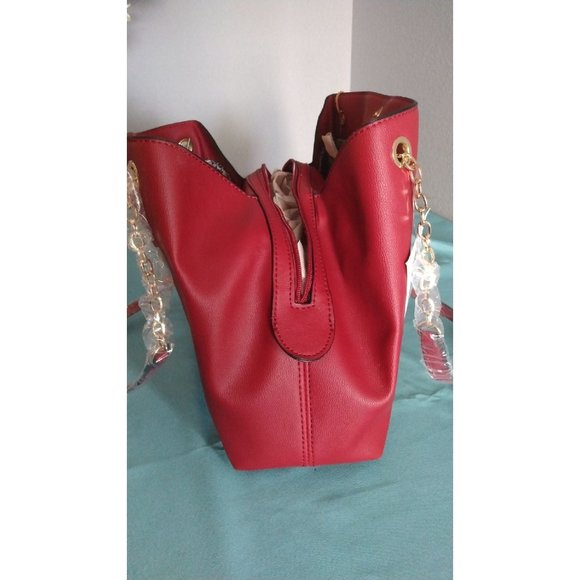 CLOSET CLEAR-OUT! Mathew + Julian Red Triple Entry Bag with Chain Strap - Picture 10 of 12